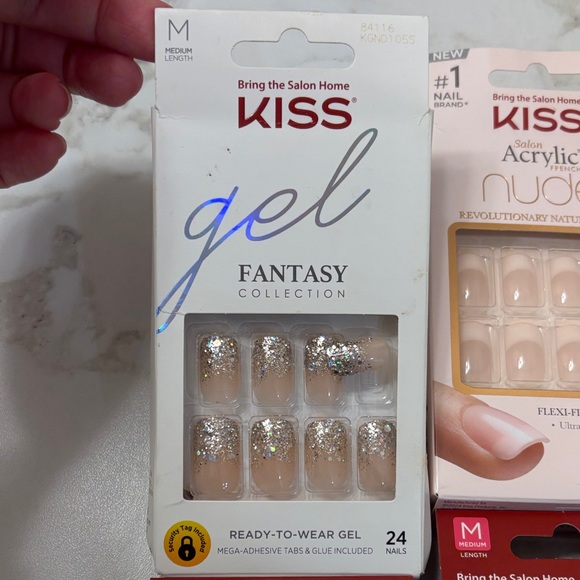 KISS Gel and Everlasting French Nail Set - Nude, Glitter and Black - Picture 2 of 5